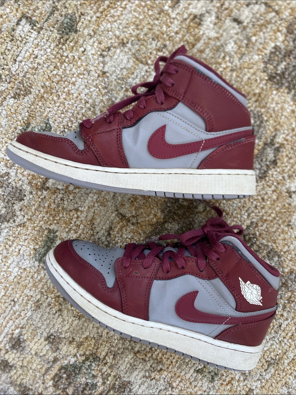 Nike Mid-Top Sneakers - Burgundy and Gray